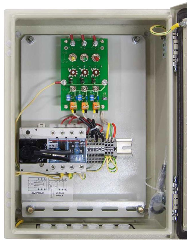 UP-500 — устройство присоединения для оперативного контроля параметров высоковольтных вводов