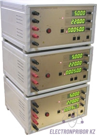 УИ300.2-3 — калибратор переменного тока трехфазный от 40 Гц до 11 кГц