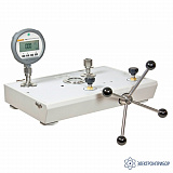 Fluke P5513-2700G-1 — пневматический калибратор (насос P5513 20 МПа — 1 манометр: 2700G-BG20M)